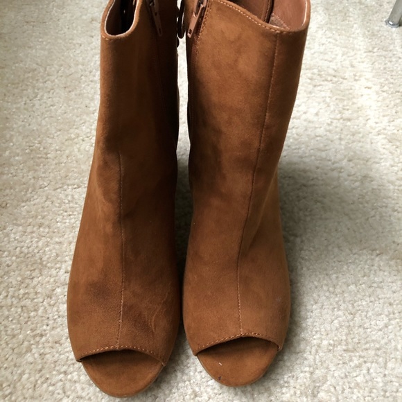 Charlotte Russe Sarah Booties Size 9 Color Chestnut - Picture 1 of 8